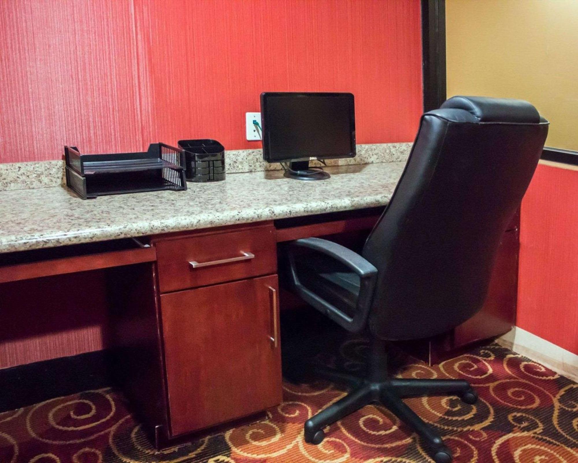 Comfort Inn & Suites Trussville I-59 Exit 141 Exterior foto